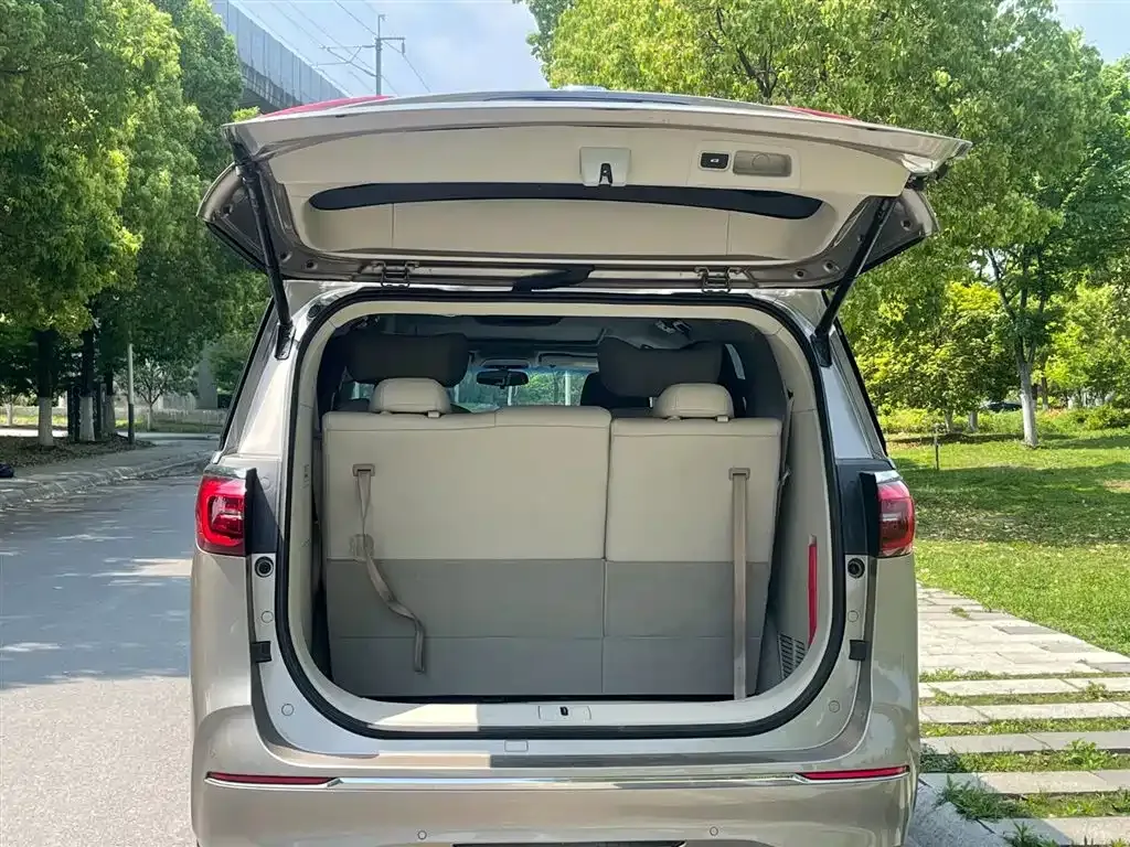 Buick GL8 2022 из CN, фото 6
