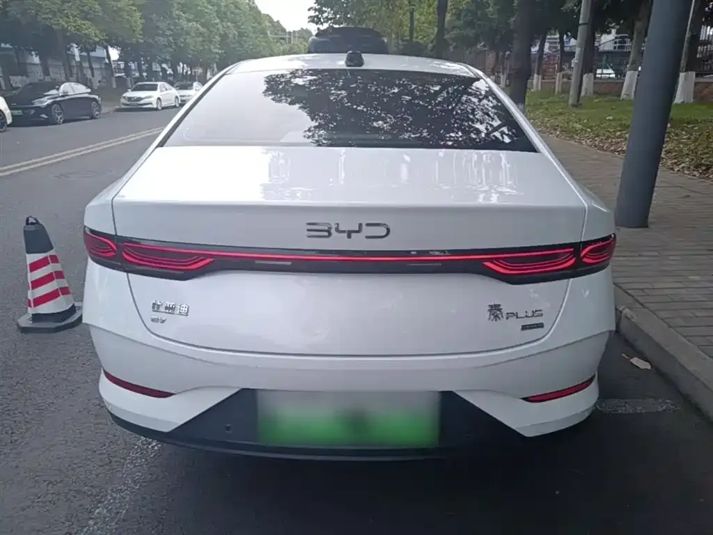 BYD Qin PLUS — фото 9