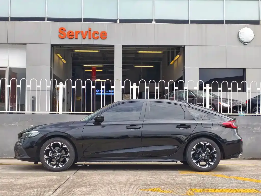 Honda Civic — фото 7