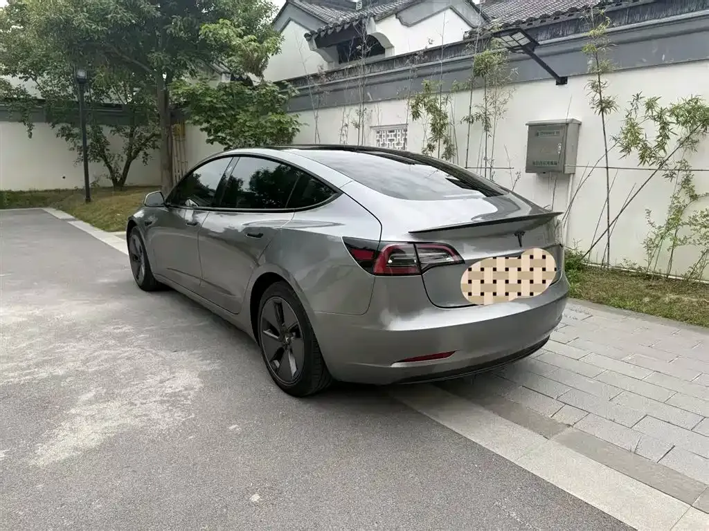 Tesla Model 3 — фото 3