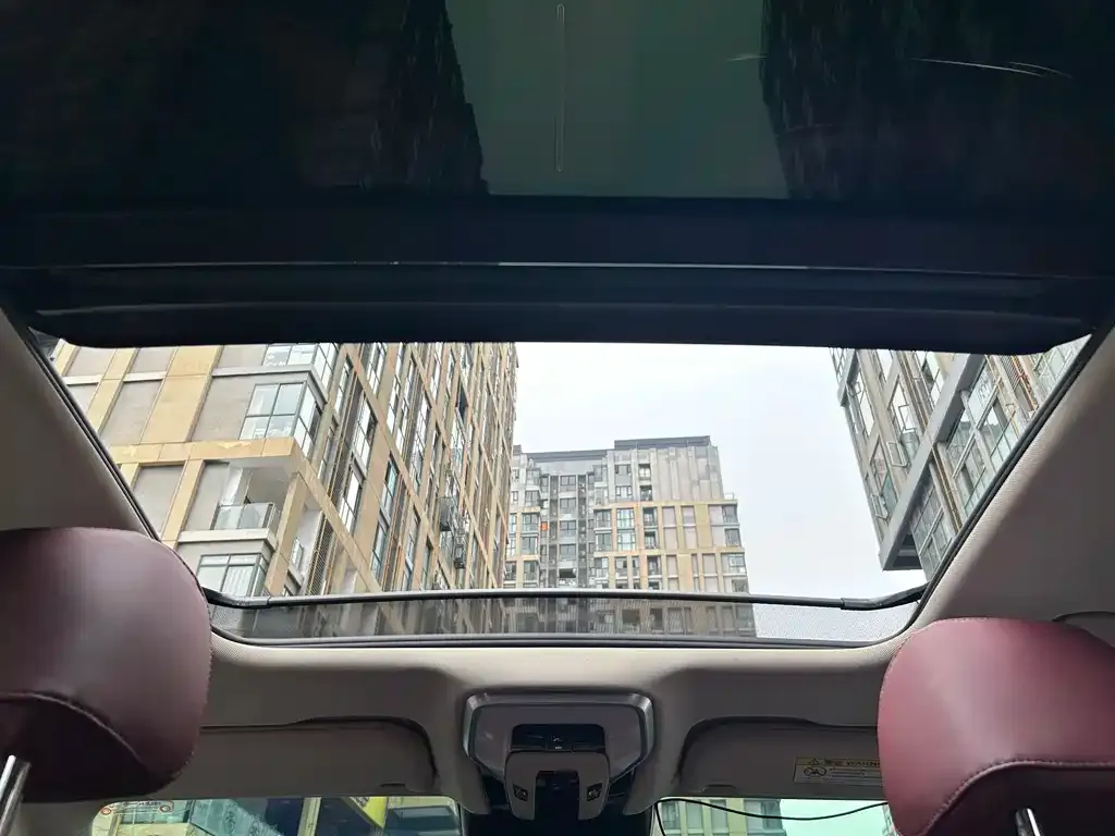 Hongqi H5 — фото 2