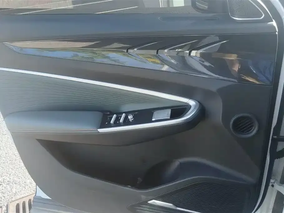 Geely Boyue 2025 из CN, фото 3