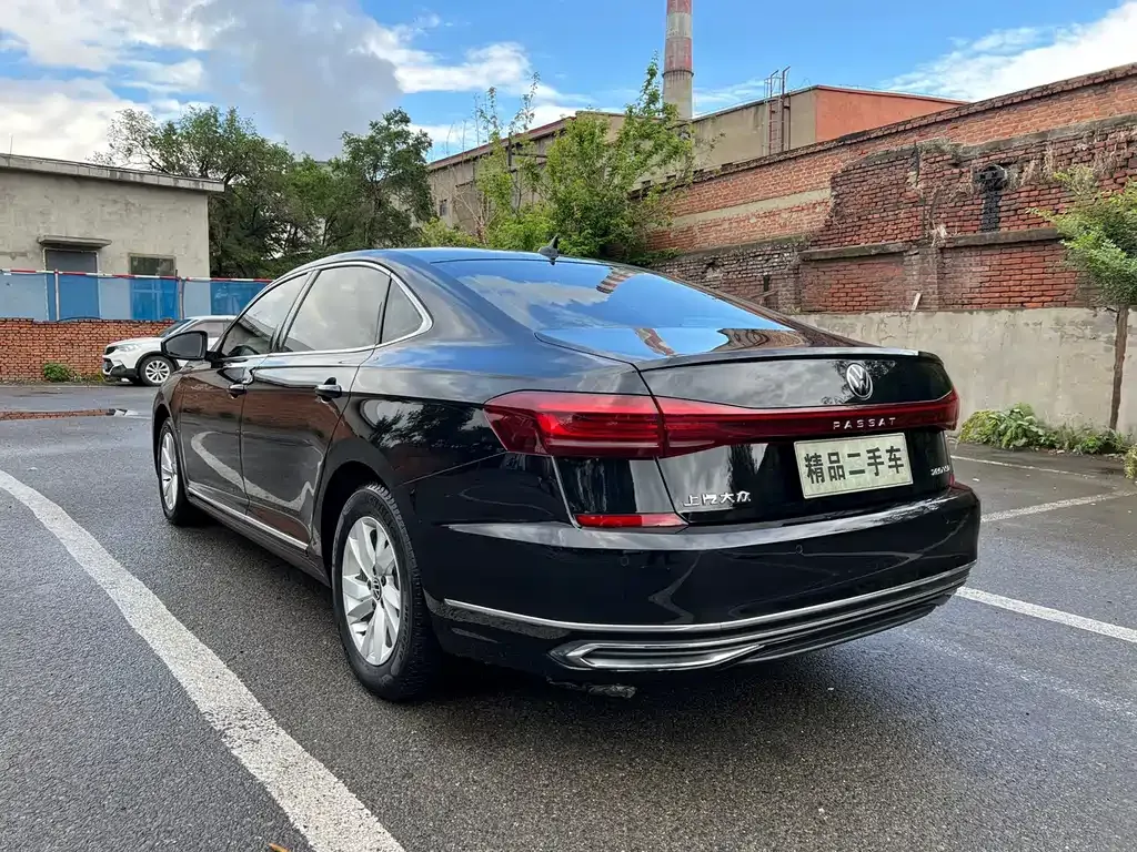 Volkswagen Passat — фото 7