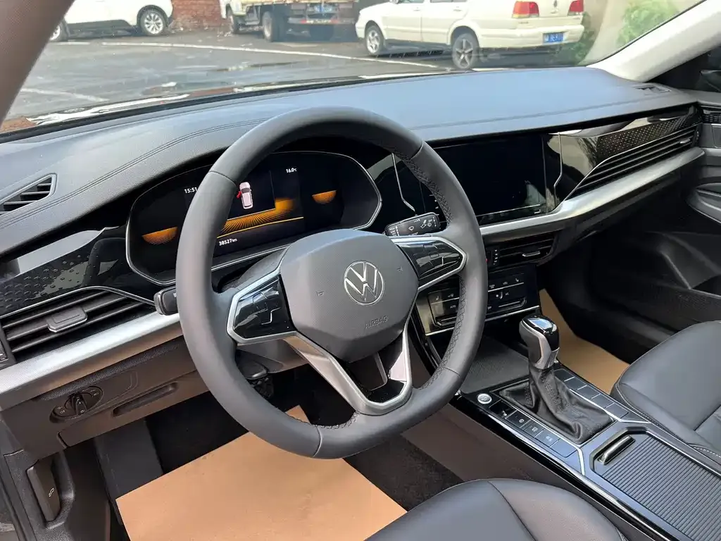 Volkswagen Passat — фото 9