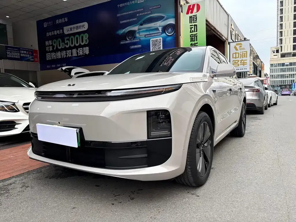 Li Auto L6