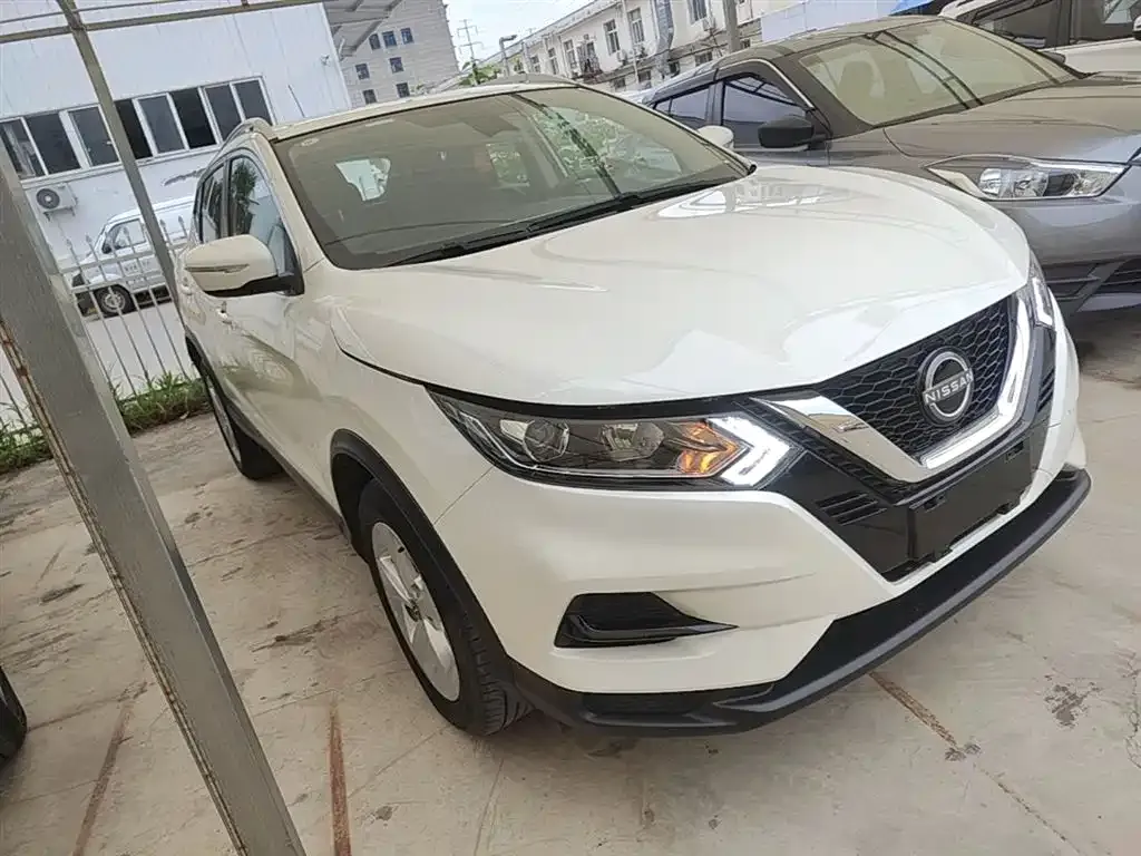 Nissan Qashqai — фото 8