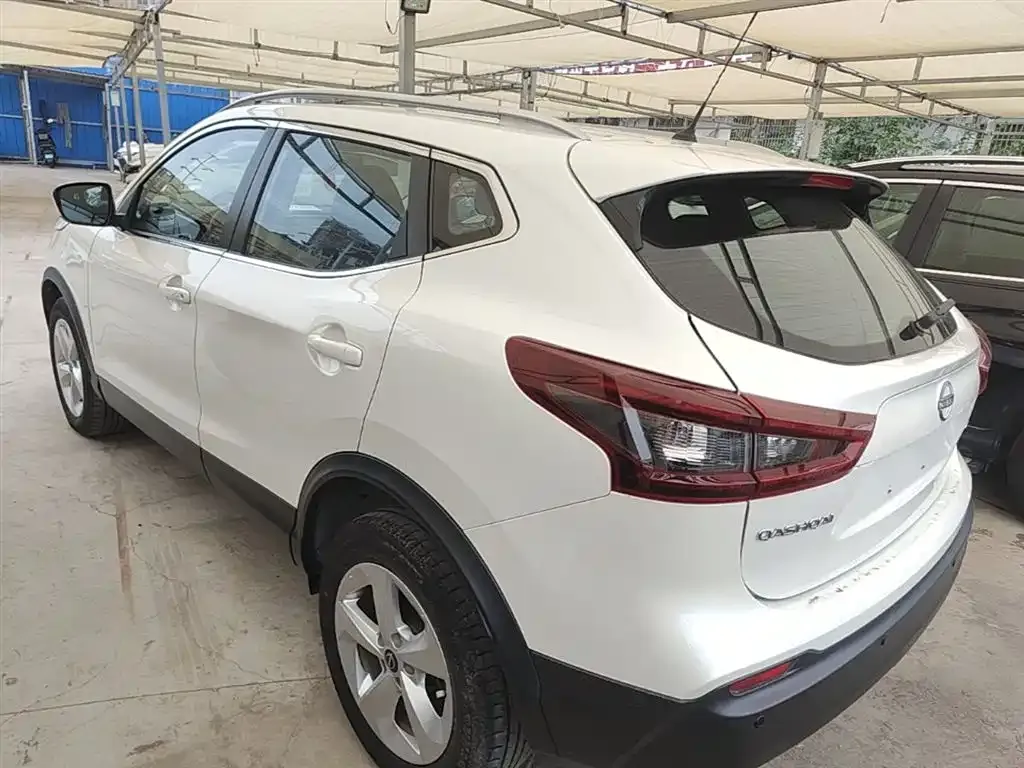 Nissan Qashqai — фото 4