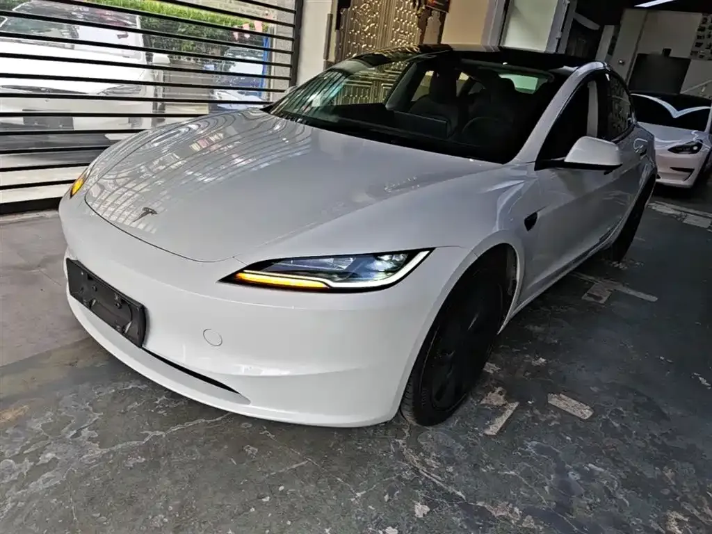 Tesla Model 3 — фото 6