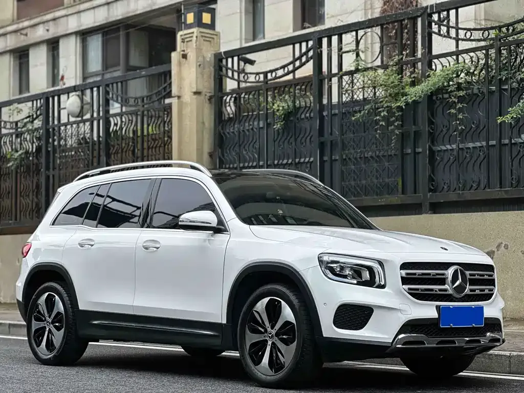 Mercedes-Benz GLB — фото 4