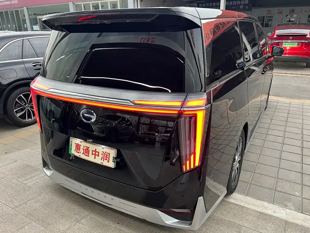 GAC Motor Trumpchi M8 — фото 3