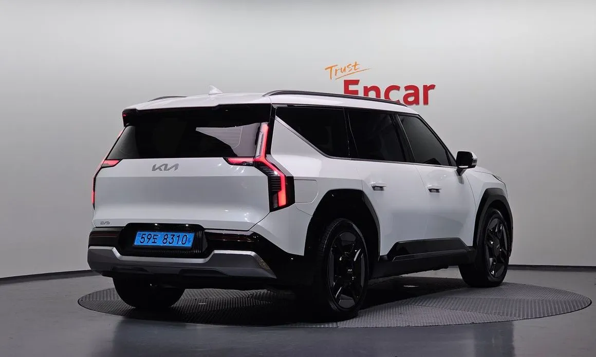 Kia EV9 2024 из KR, фото 2