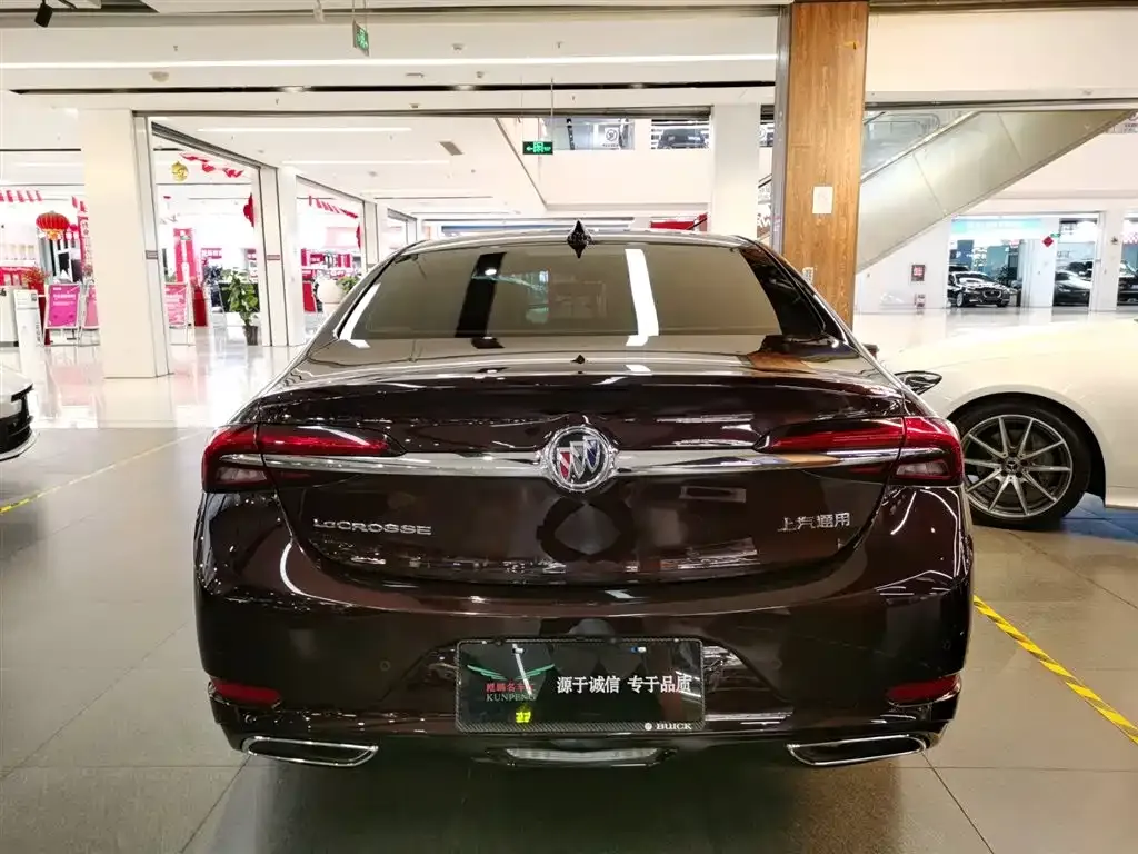 Buick LaCrosse 2021 из CN, фото 2