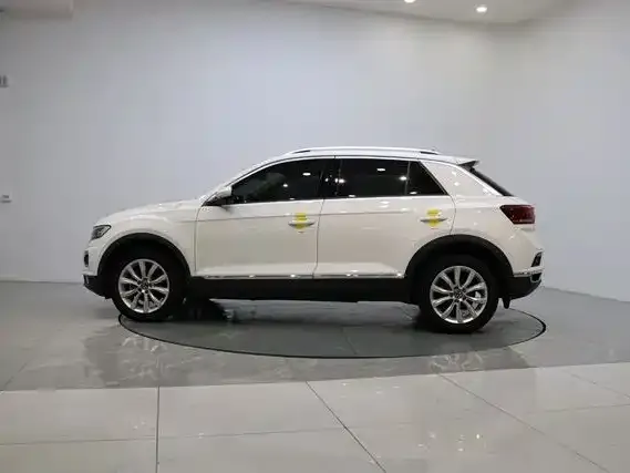 Volkswagen T-Roc 2021 из CN, фото 2
