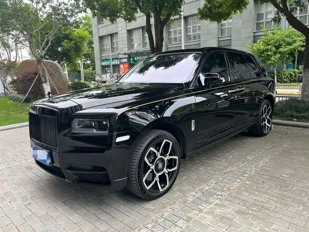 Rolls-Royce Cullinan — фото 1
