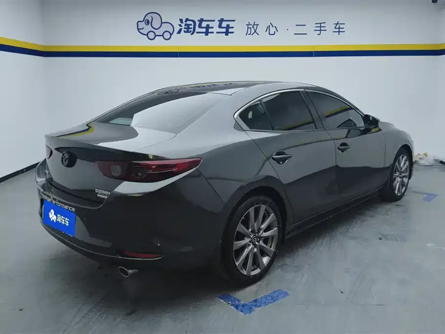 Mazda 3 Axela — фото 10