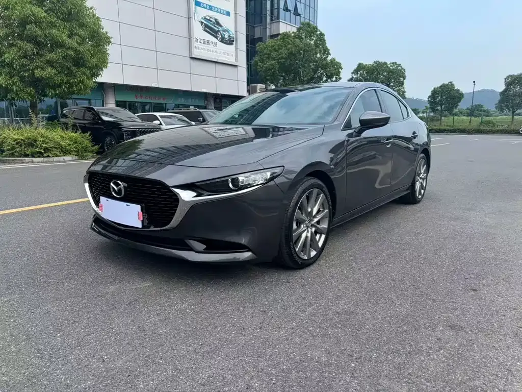 Mazda 3 Axela — фото 1