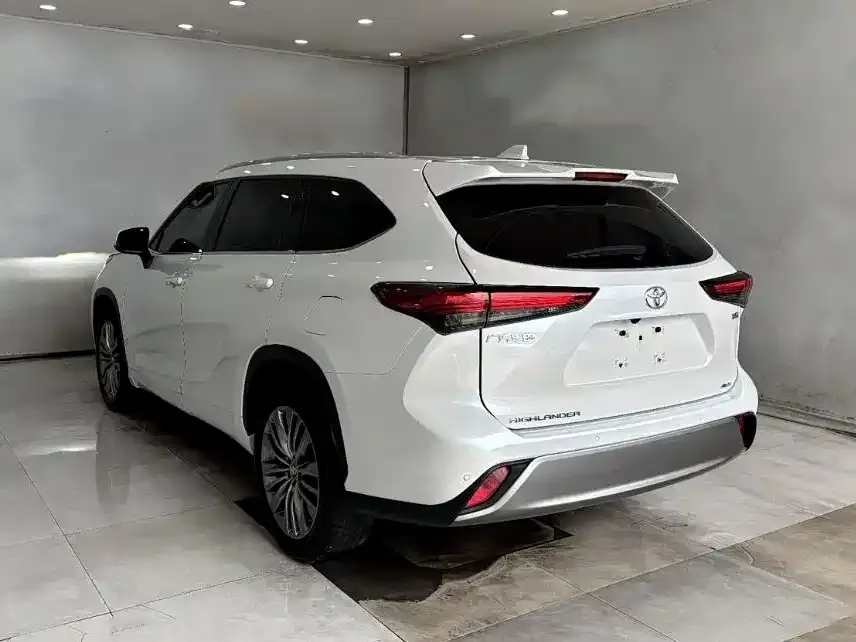 Toyota Highlander — фото 4
