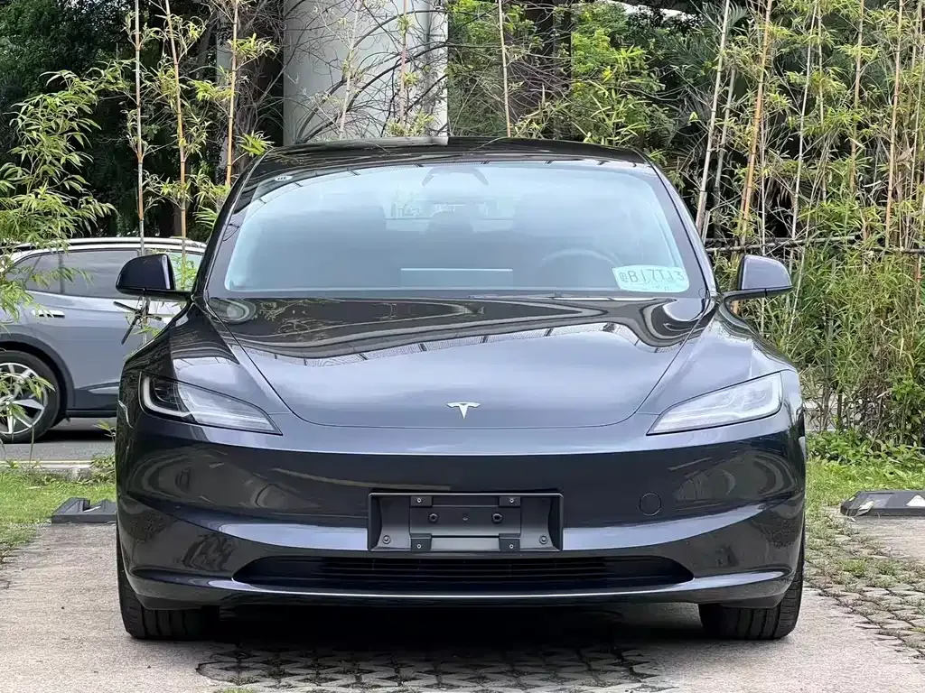 Tesla Model 3 — фото 4