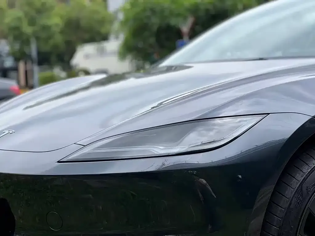 Tesla Model 3 — фото 2