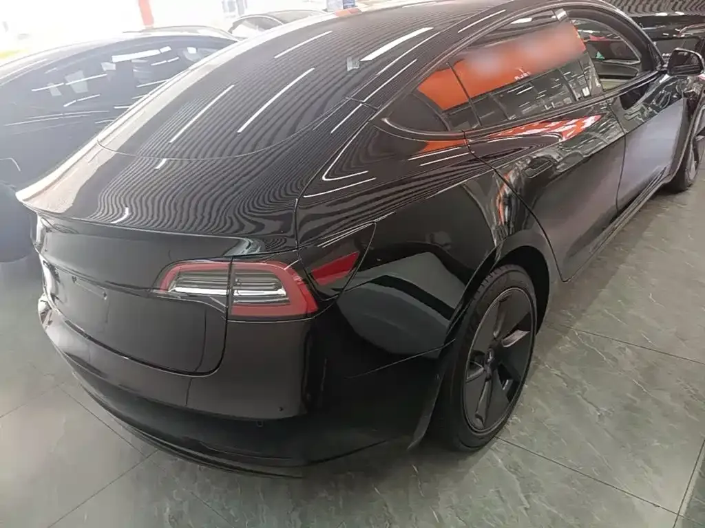 Tesla Model 3 — фото 6
