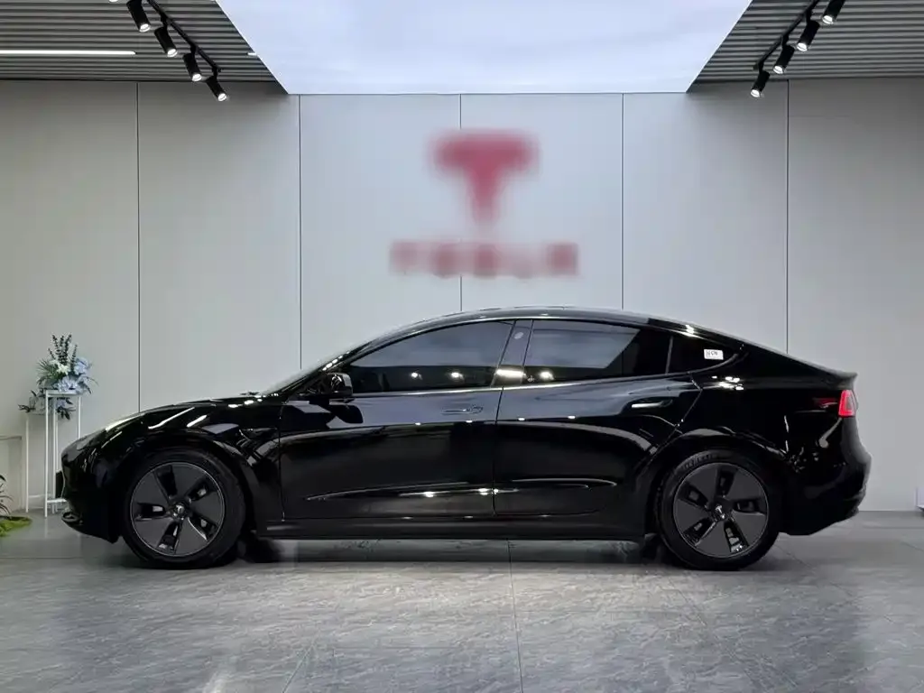 Tesla Model 3 — фото 8