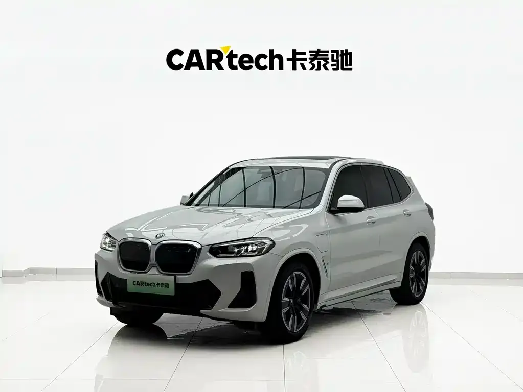 BMW iX3 — фото 1
