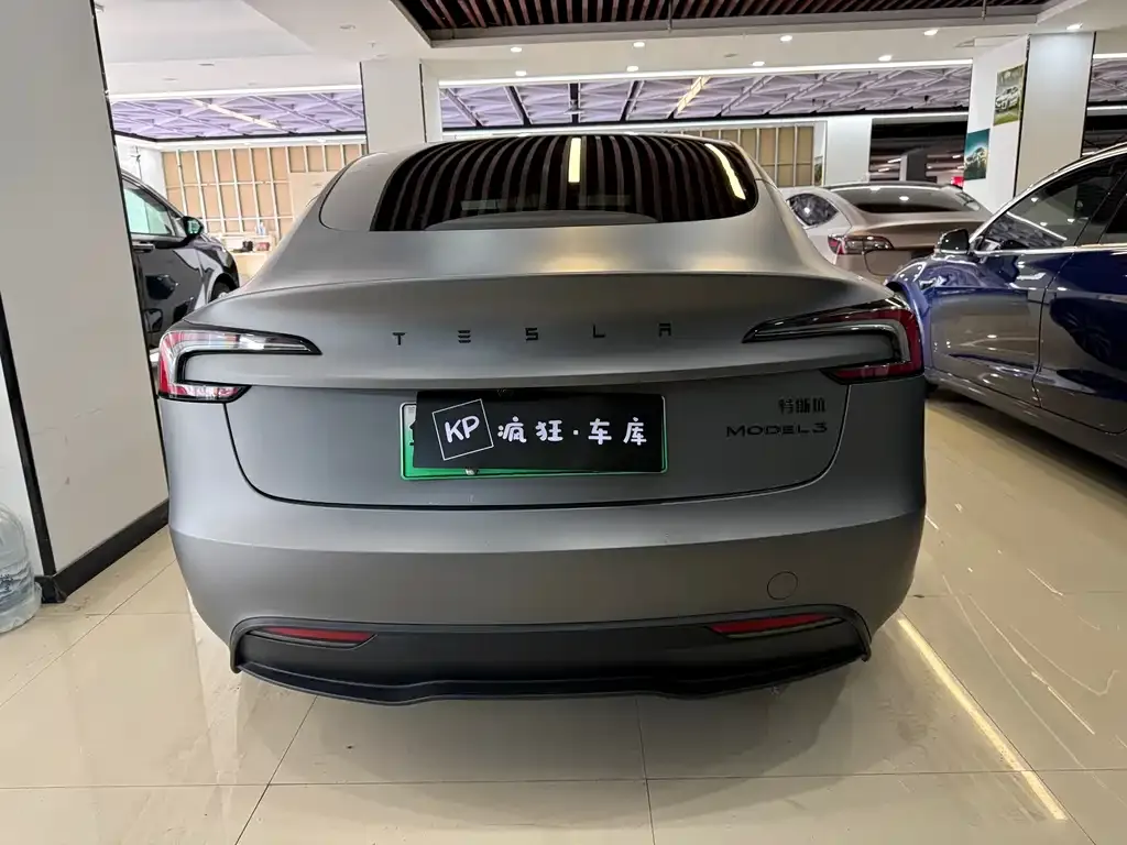 Tesla Model 3 — фото 8
