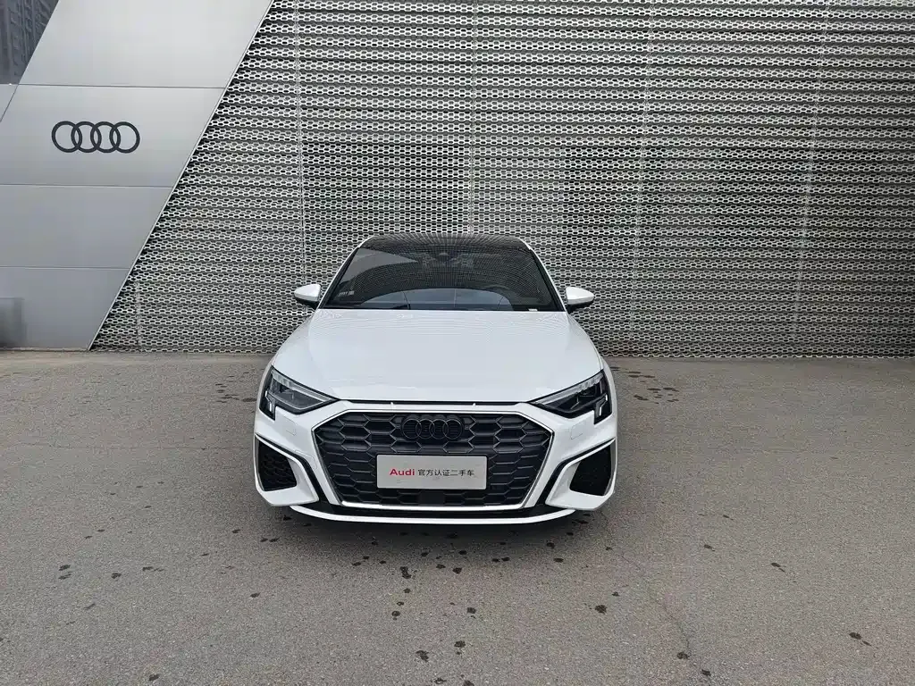 Audi A3 — фото 1