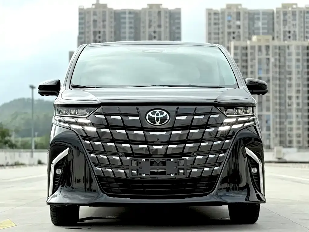 Toyota Alphard — фото 5