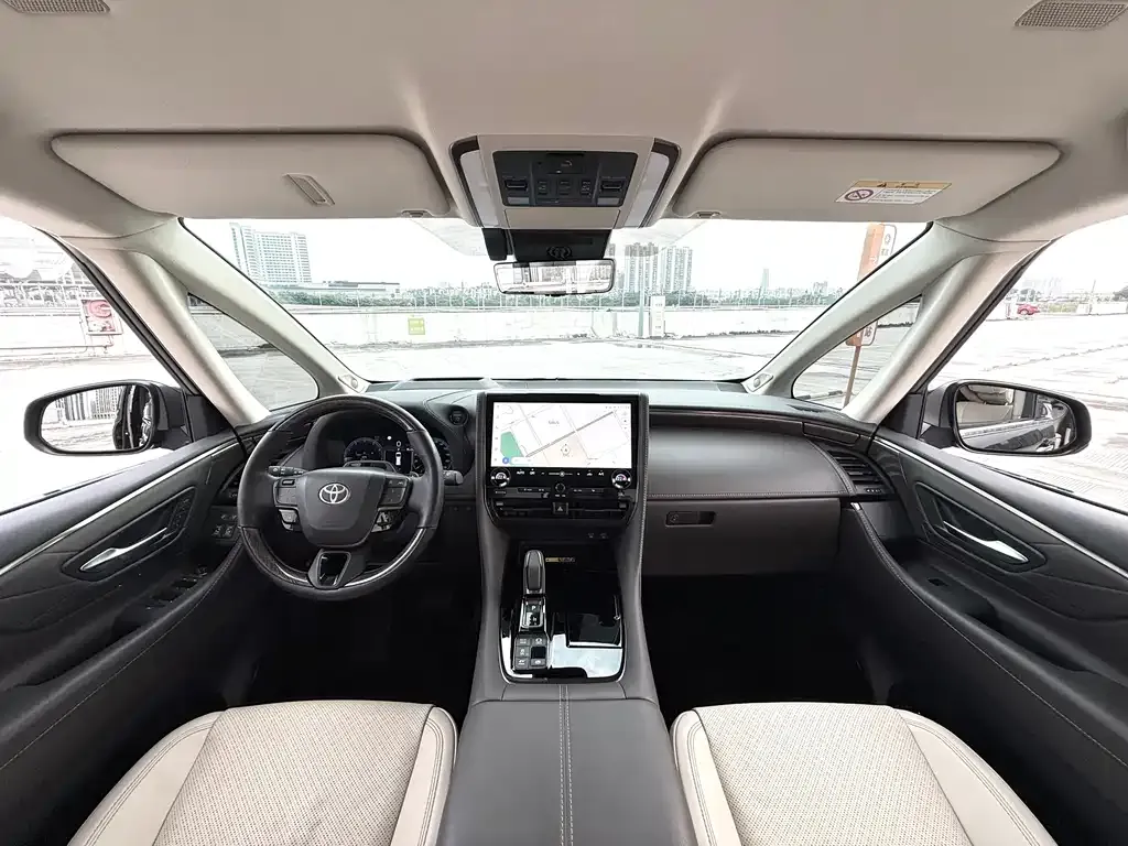 Toyota Alphard — фото 6