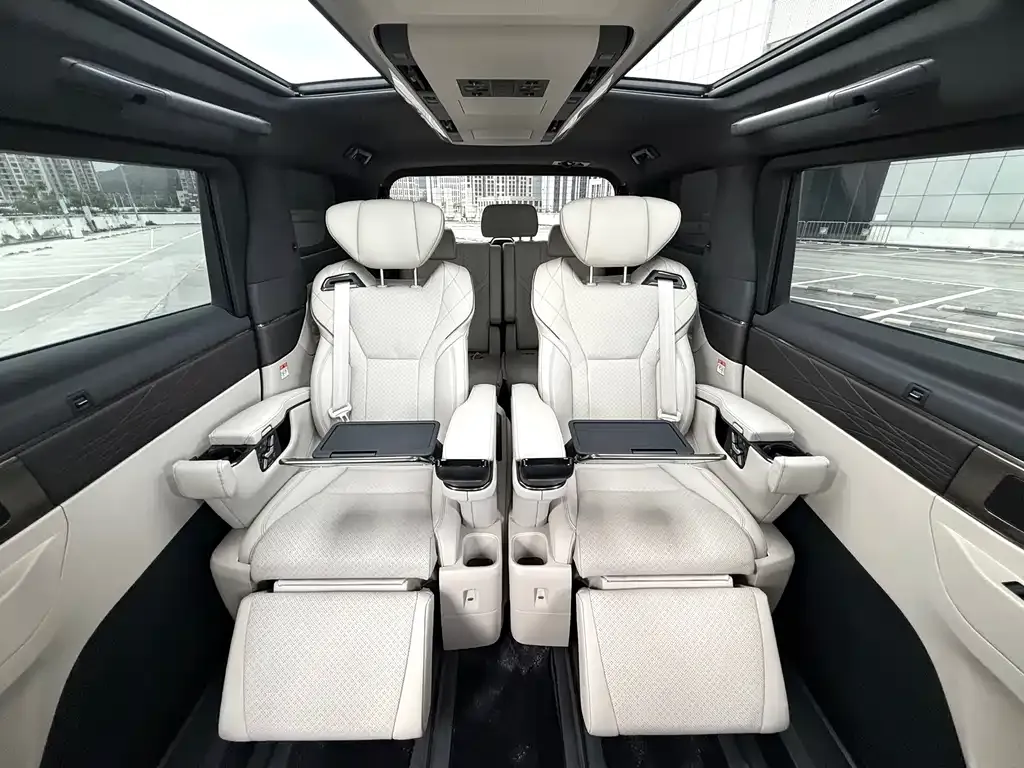 Toyota Alphard — фото 7