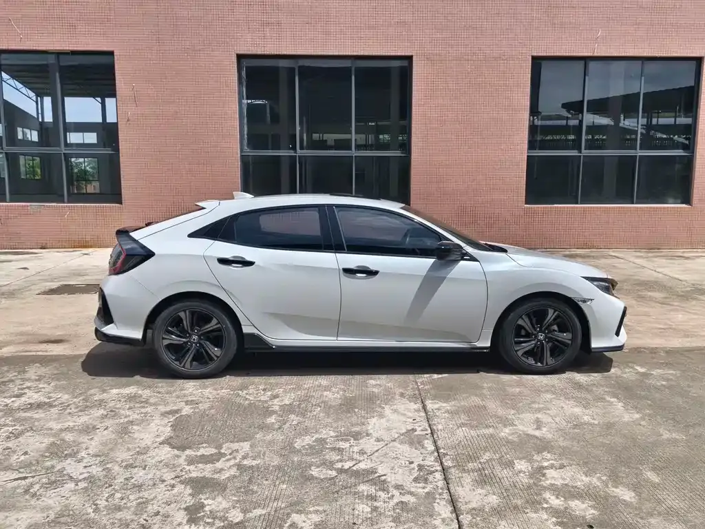 Honda Civic — фото 7