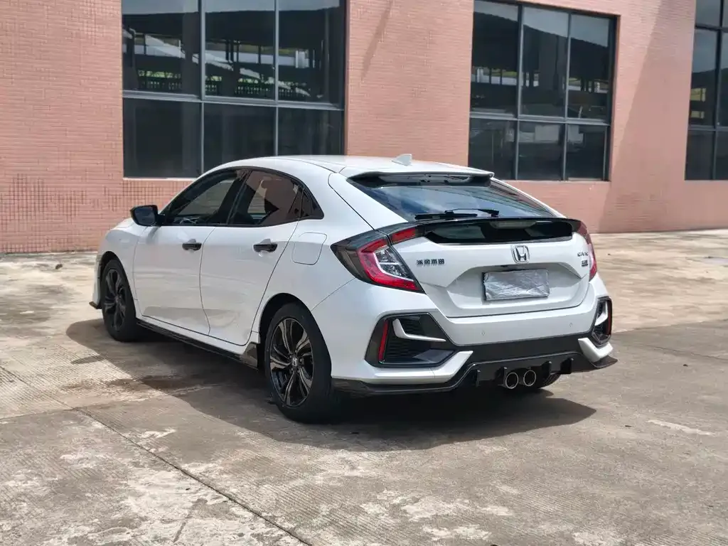 Honda Civic — фото 8