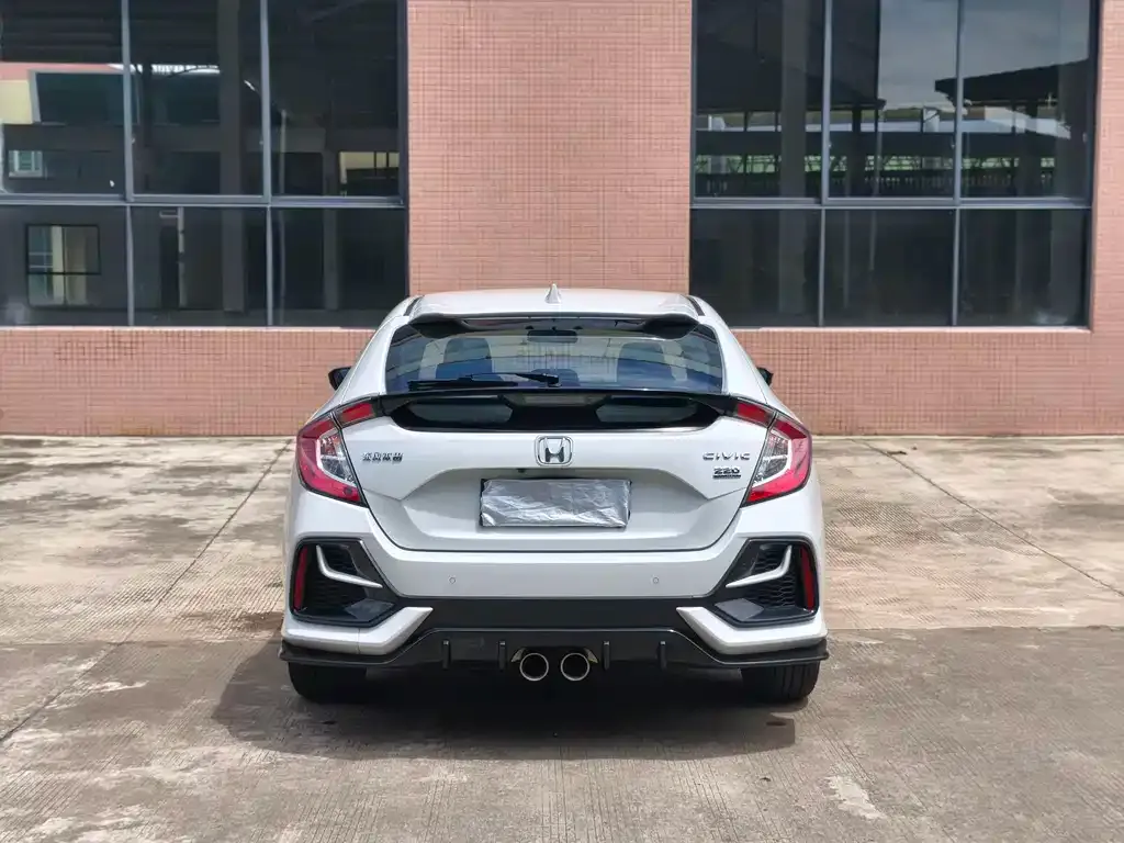 Honda Civic — фото 10