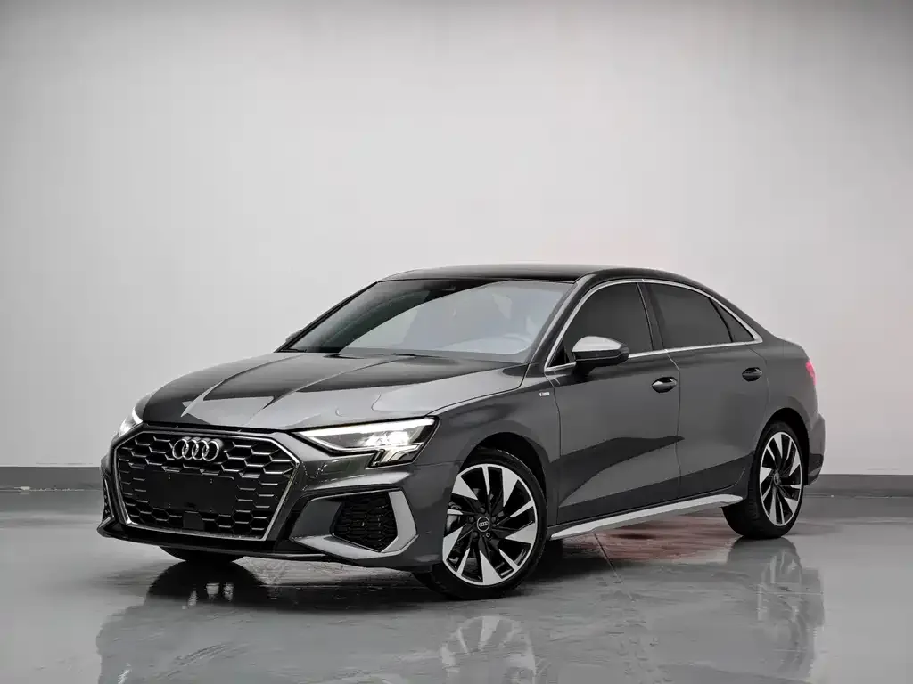 Audi A3 — фото 1