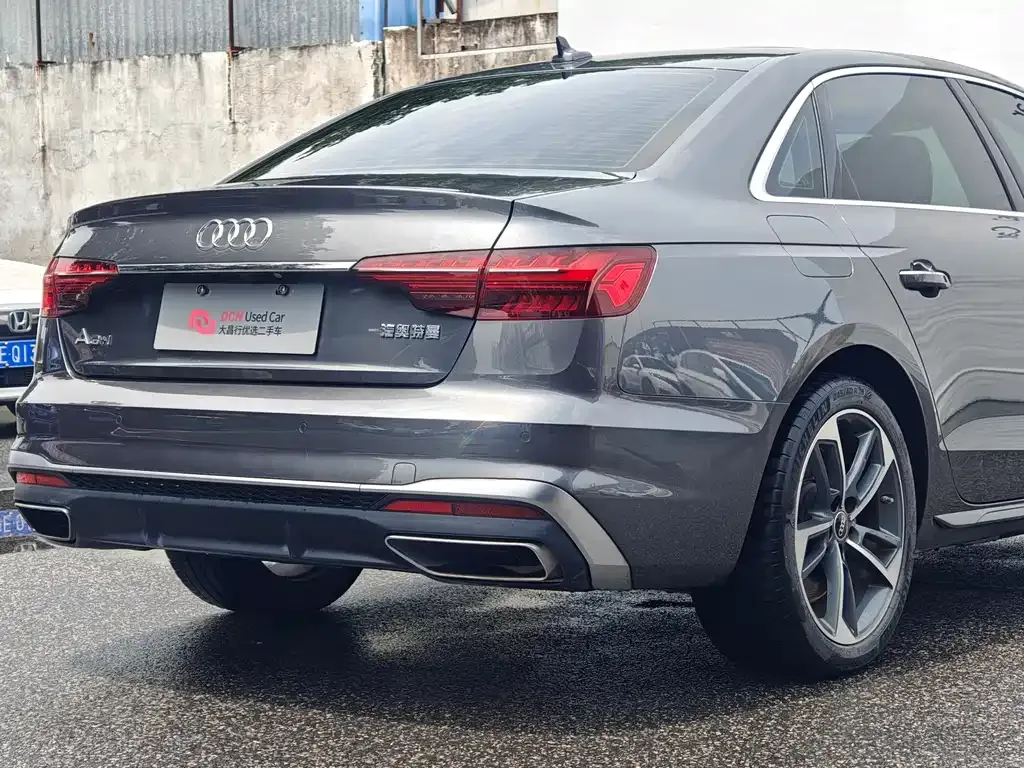 Audi A4L — фото 8