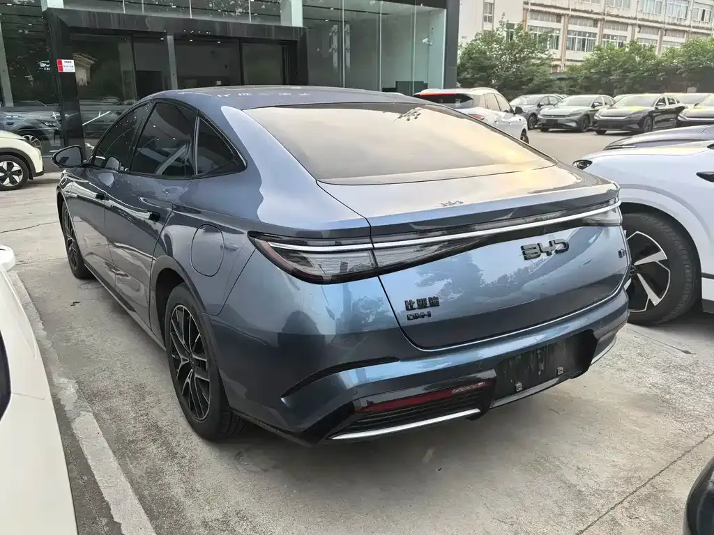 BYD Seal — фото 4
