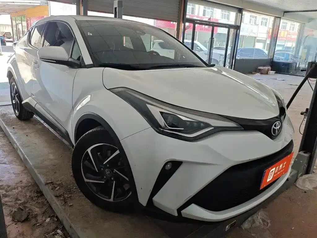 Toyota C-HR — фото 5