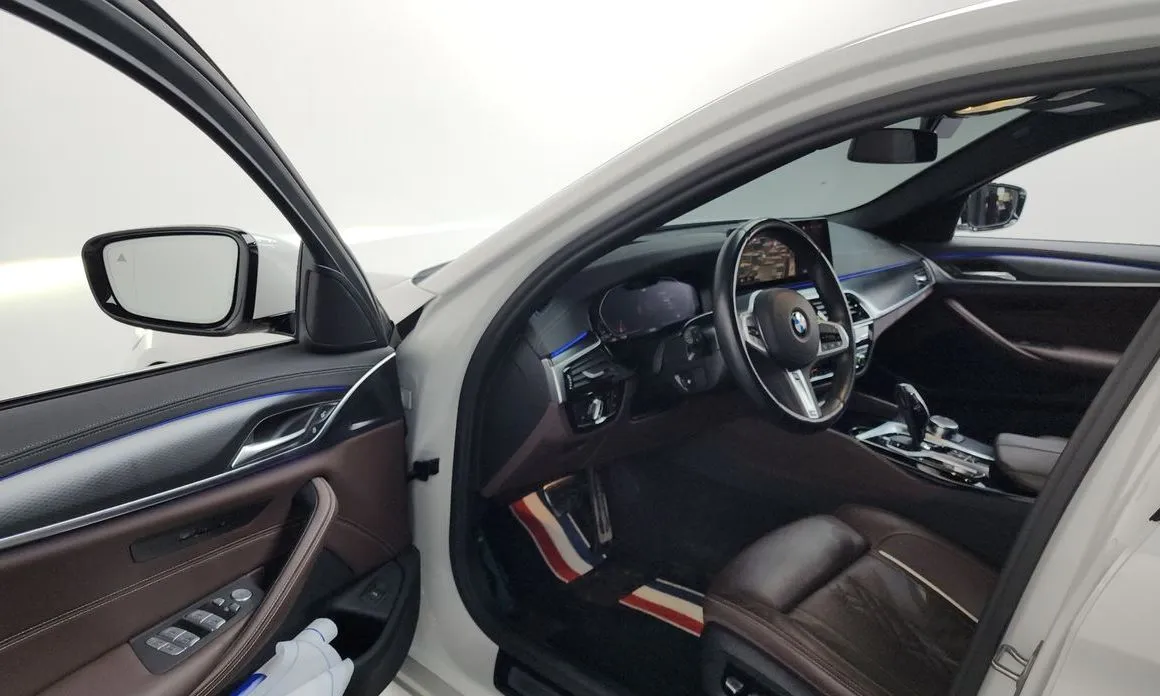 BMW 5-Series 2023 из KR, фото 8