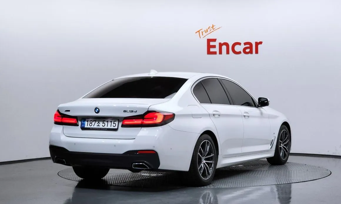 BMW 5-Series 2023 из KR, фото 3