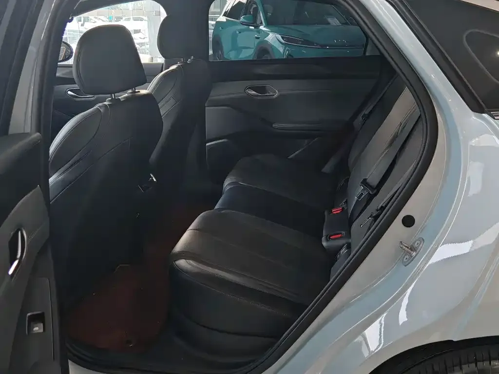 BYD Qin L 2025 из CN, фото 3