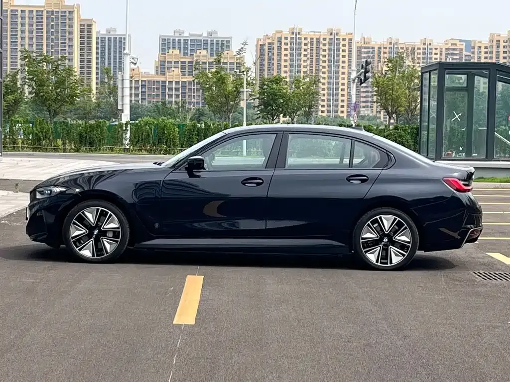 BMW i3 — фото 8