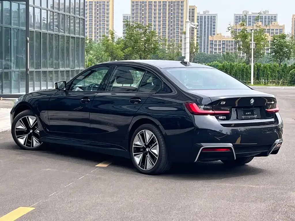 BMW i3 — фото 9