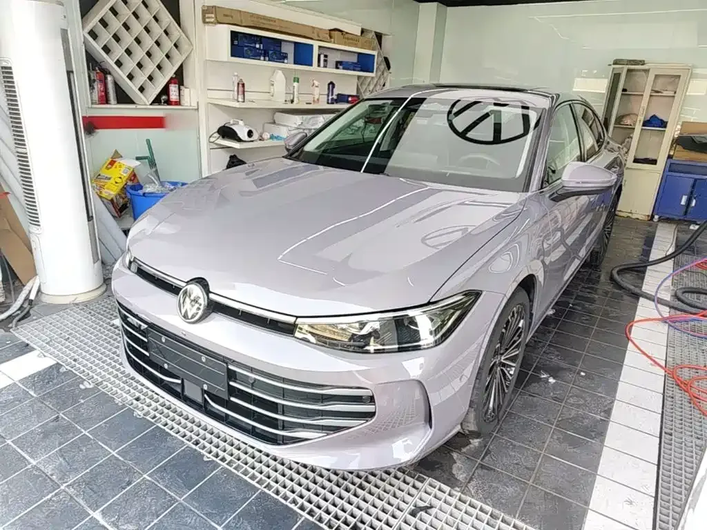 Volkswagen Passat — фото 8