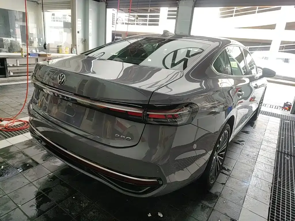 Volkswagen Passat — фото 9