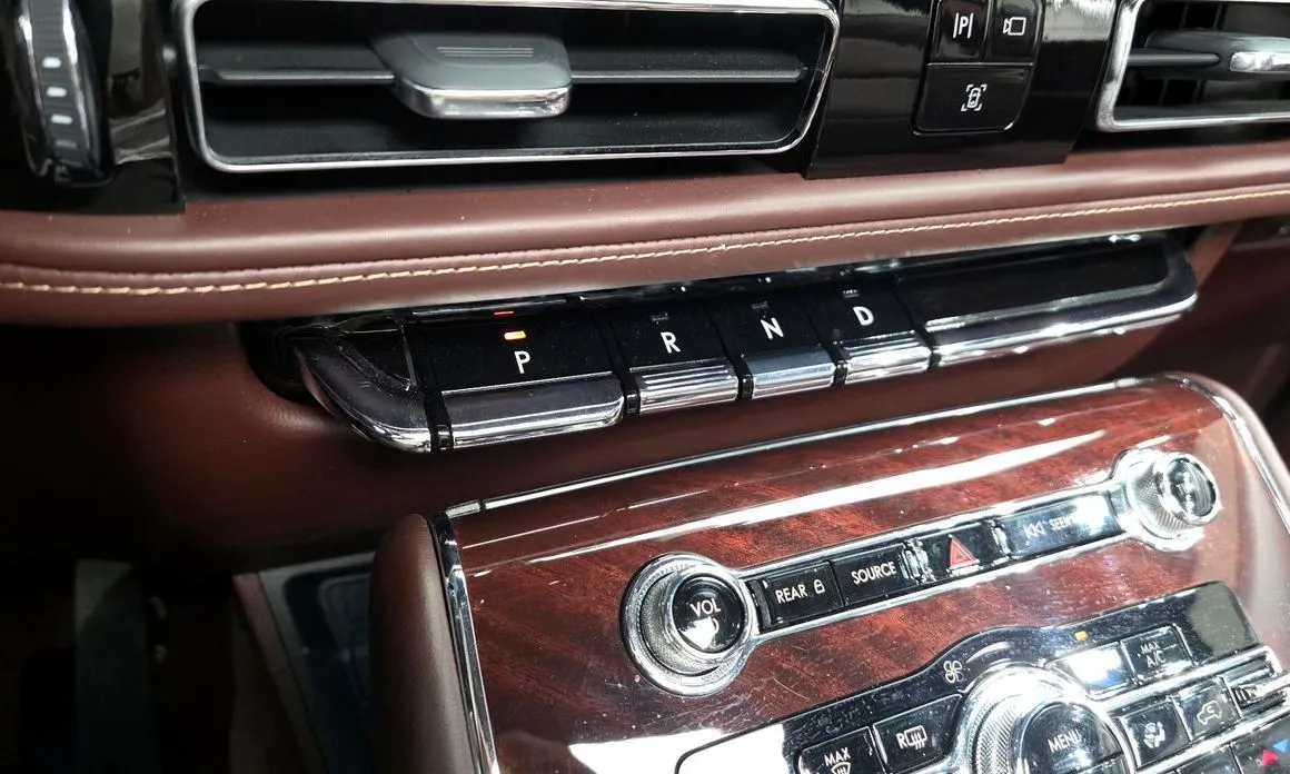 Lincoln Aviator — фото 9