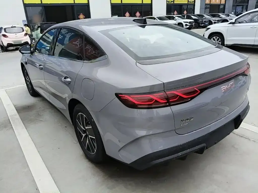 BYD Qin L — фото 2
