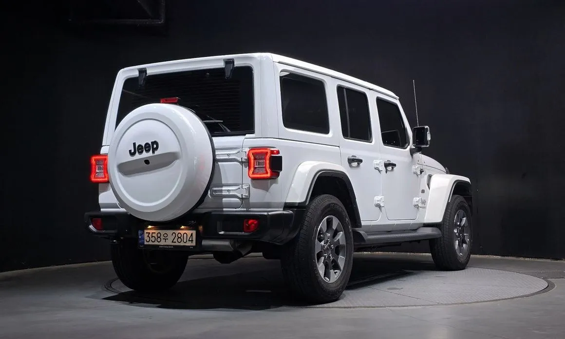 Jeep Wrangler 2021 из KR, фото 3