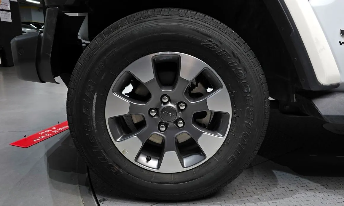 Jeep Wrangler 2021 из KR, фото 9