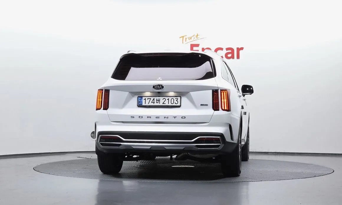 Kia Sorento — фото 6
